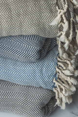 Chevron Oversized Turkish Cotton Throw Blanket – Extra Large, Lightweight, and Stylish