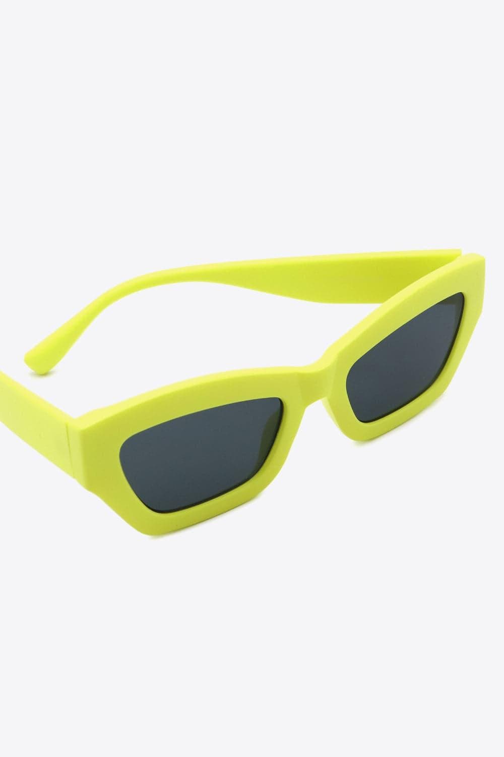 Classic UV400 Polycarbonate Frame Sunglasses - SwagglyLife Home & Fashion