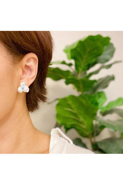 ELLISON AND YOUNG Noble Bloom Flower Earrings - SwagglyLife Home & Fashion