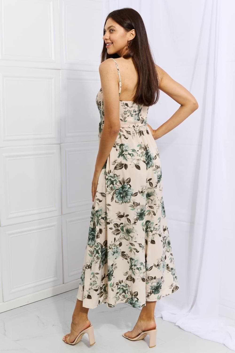 Ontheland Hold Me Tight Sleevless Floral Maxi Dress in Sage - SwagglyLife Home & Fashion