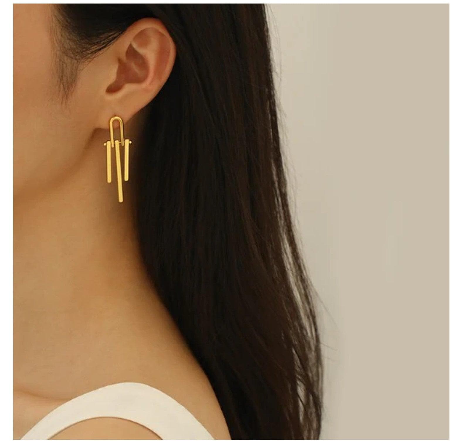 SOCALI 18K Gold Line Tassel Earring - SwagglyLife Home & Fashion