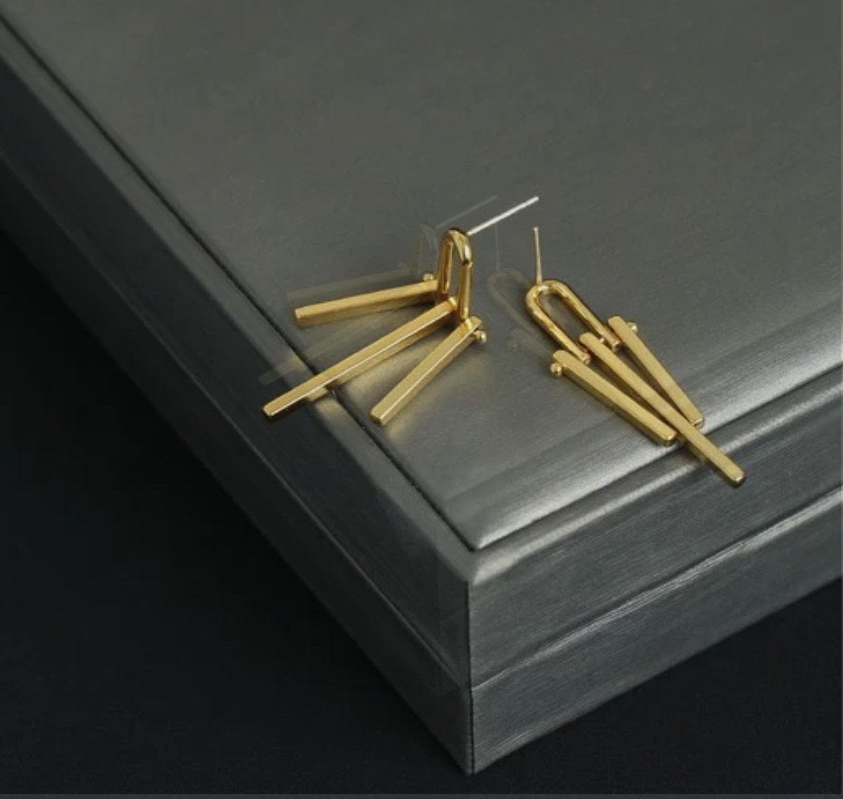 SOCALI 18K Gold Line Tassel Earring - SwagglyLife Home & Fashion